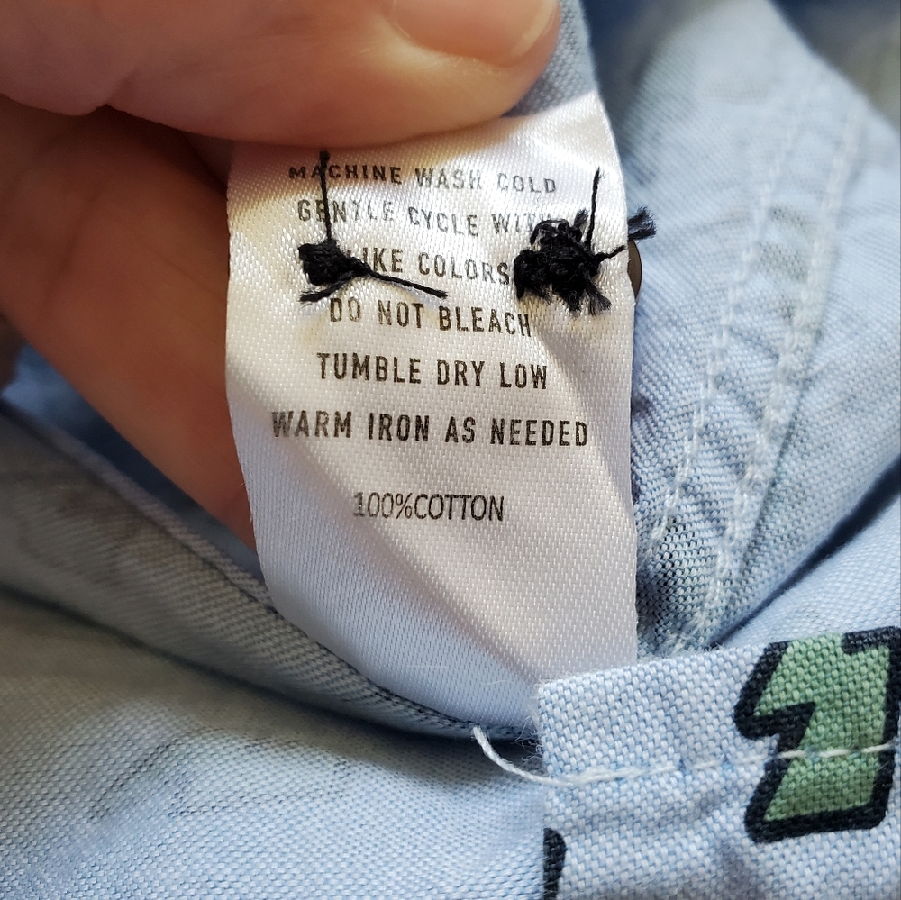 Retreat Button Front Shirt. Size Large - Picture 6 of 6